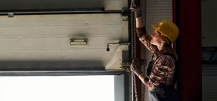 Addressing Common Garage Door Stoppage Issues in Franklin Square, NY